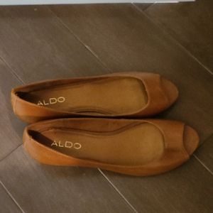 Aldo - worn twice - size 8, light brown